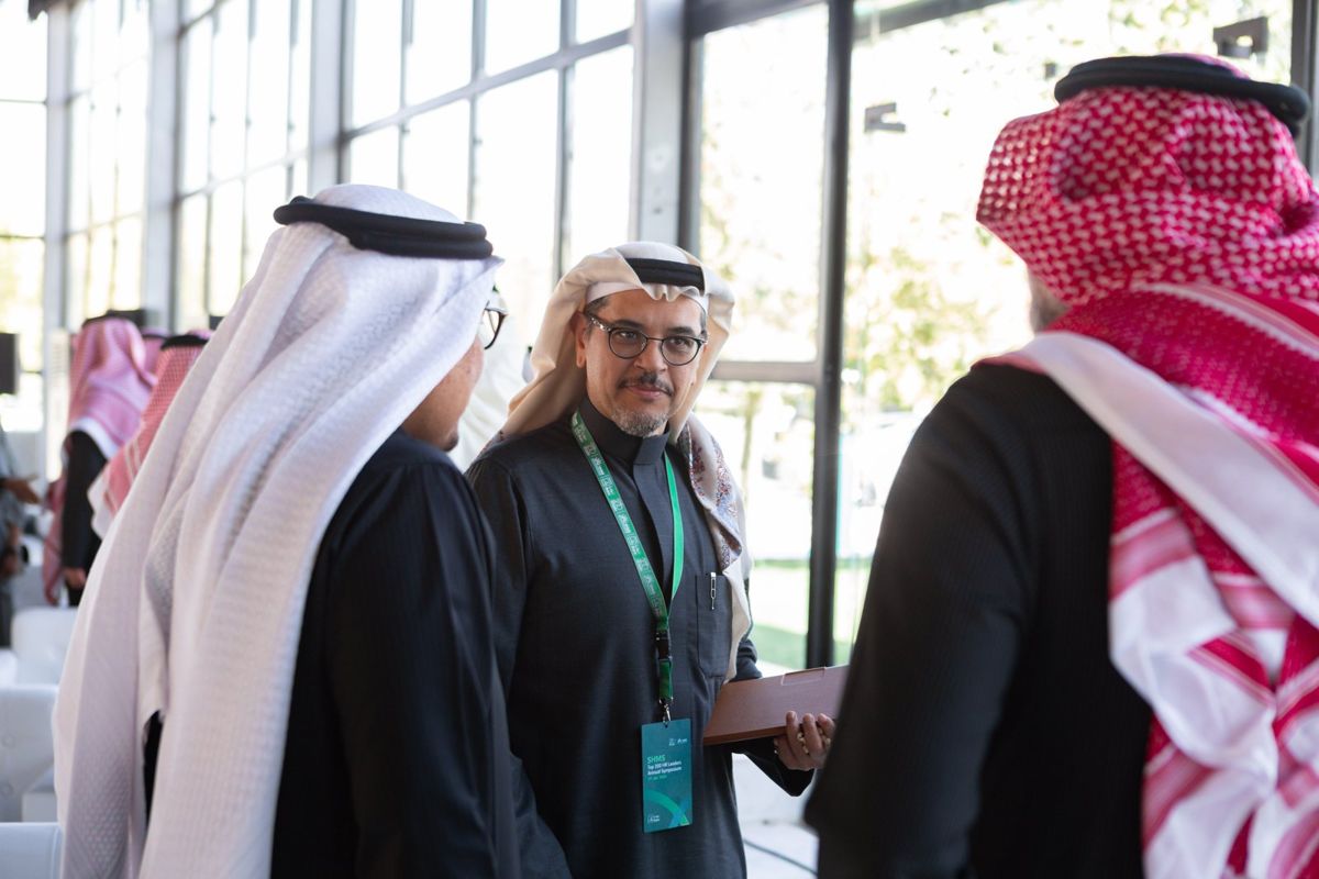 حوار مهني خلال أحد اللقاءات